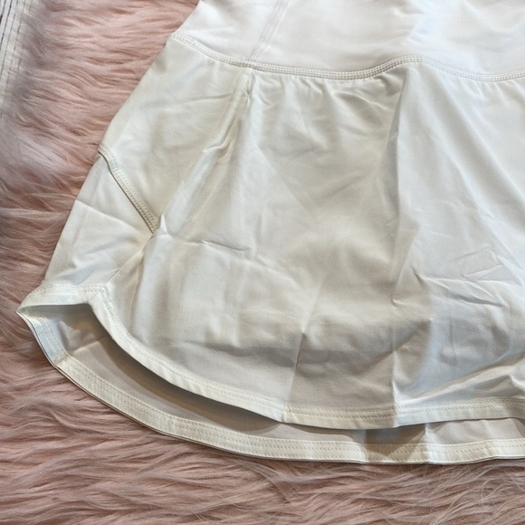 NWT Outdoor Voices Hudson 4" Skort White Skort Skirt - Picture 7 of 14